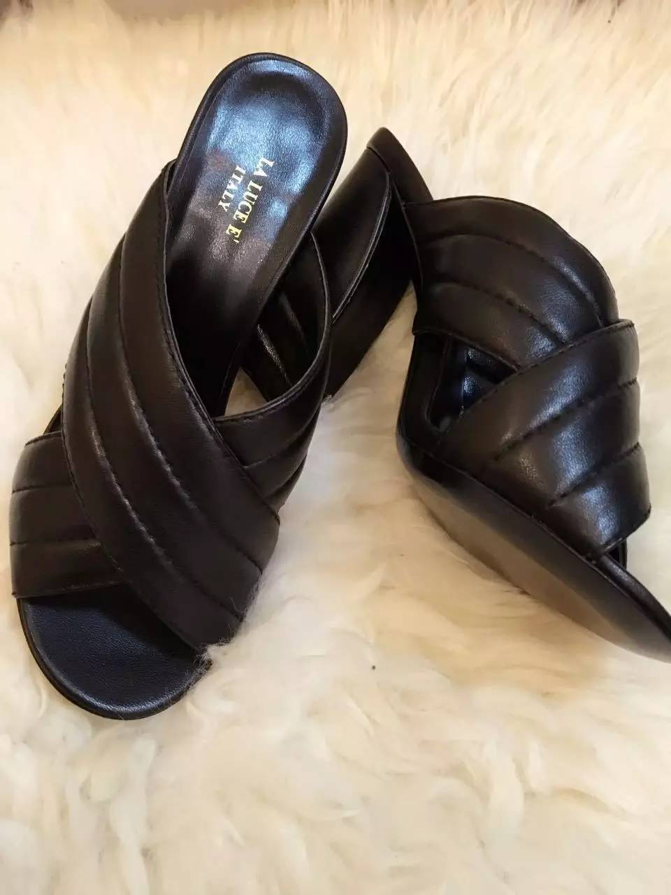 夏天快到了推荐穿什么鞋女,夏天出去玩穿什么鞋子舒服好看