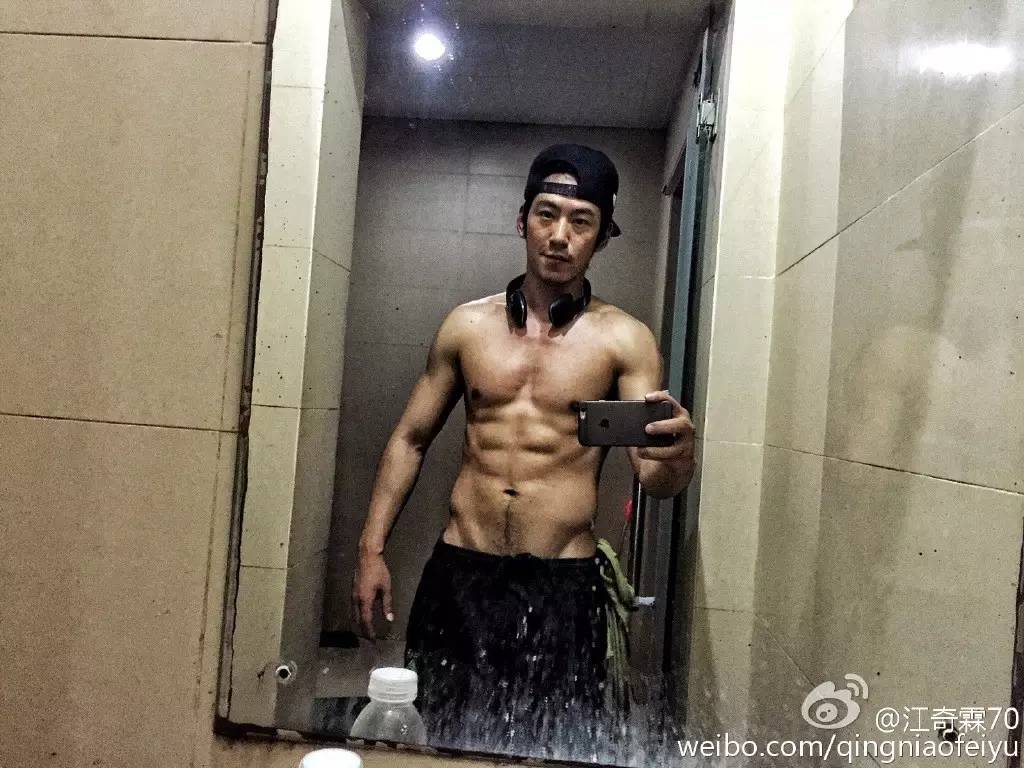 《太子妃》挂了，绿王上线，n年前上康熙时，他和小s。。。。