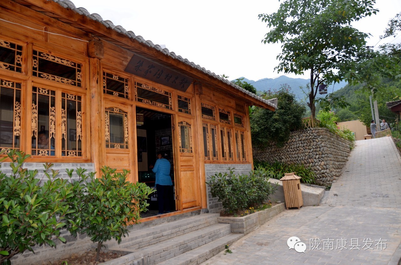 古村焕新颜，乡愁留心间