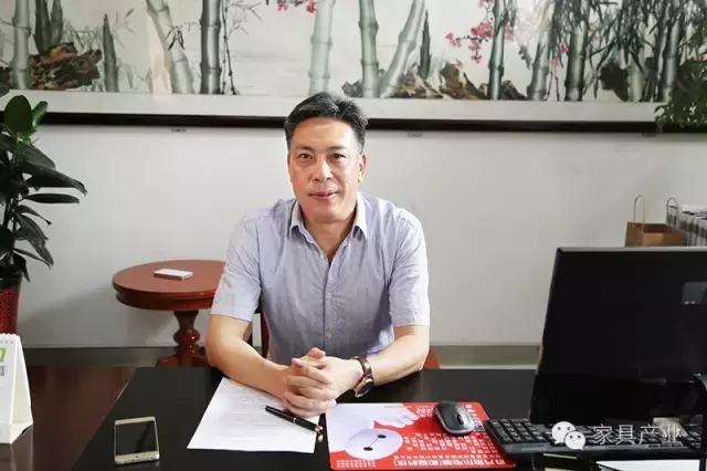 这个小镇的产业发生翻天覆地的变化竟是因为他们？