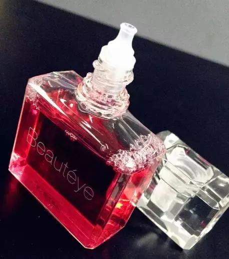 精致女人包包里必备物品,轻奢小众高级感包包