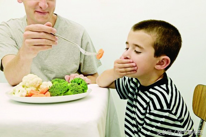 17岁小孩胃炎的症状有哪些,小孩子有胃炎后一辈子都会有吗