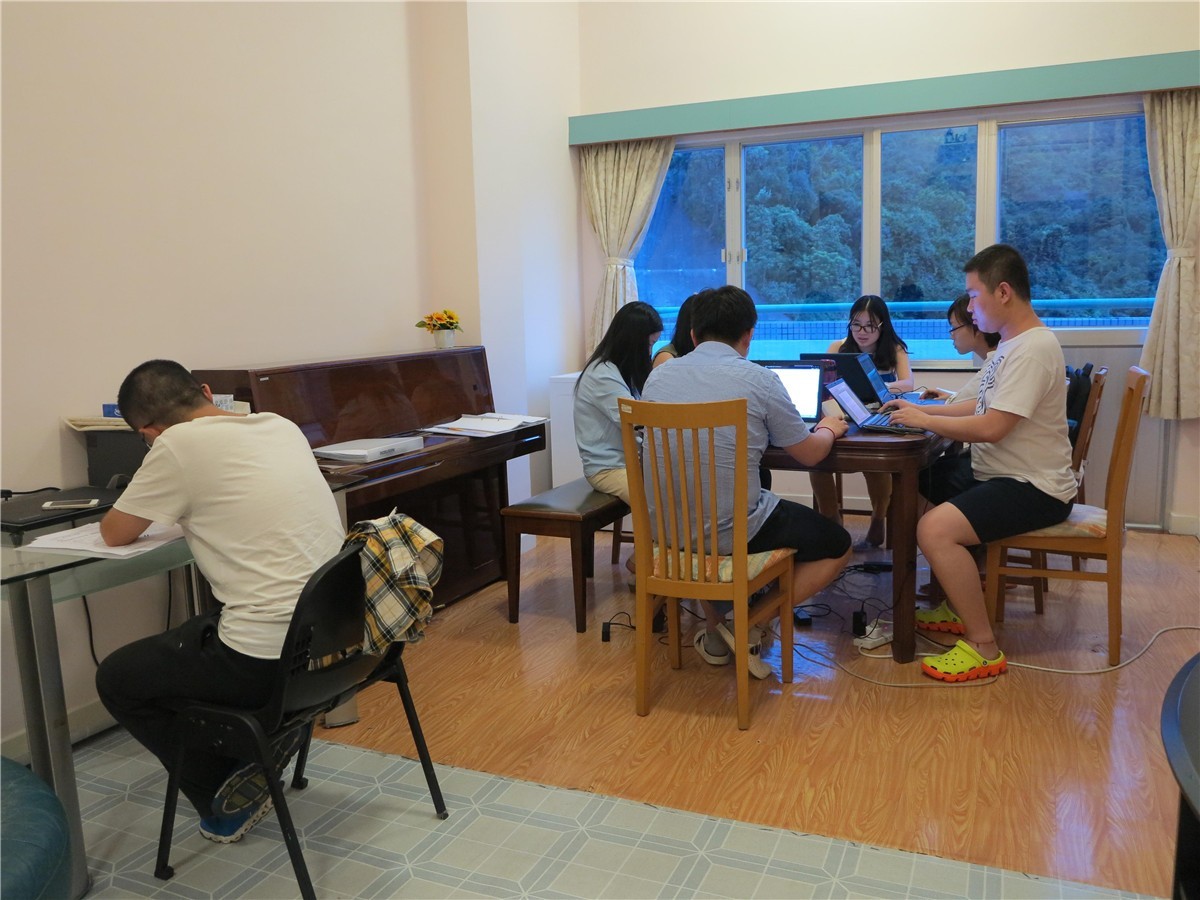 无聊大叔的视频,无聊大叔完整视频