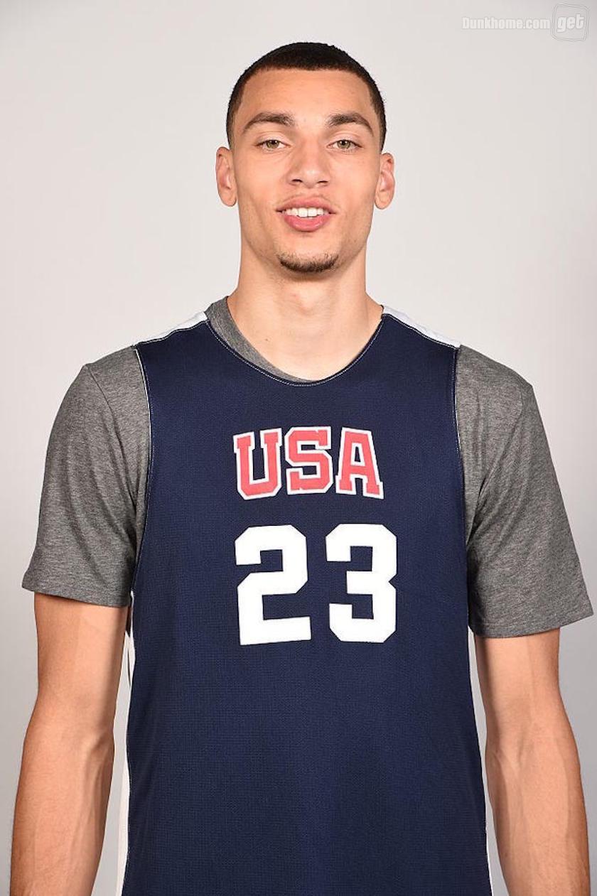 新星收集器！美国男篮选拔队定妆照公布