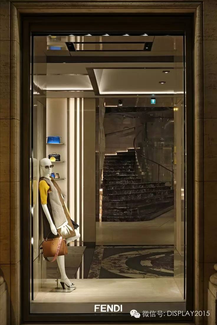 FENDI橱窗||春风十里不如你