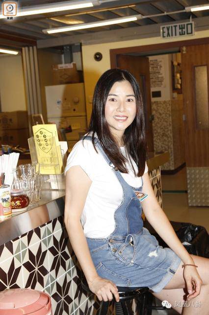 郑伊健甩邵美琪牵手梁咏琪,郑伊健和邵美琪梁咏琪