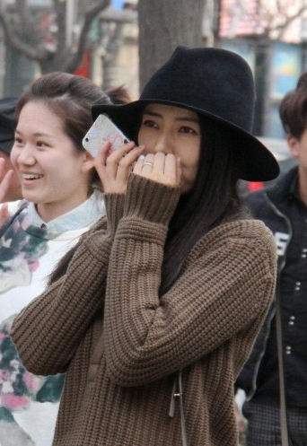 被镜头抓拍明星众生相,镜头抓拍明星微表情有多尴尬