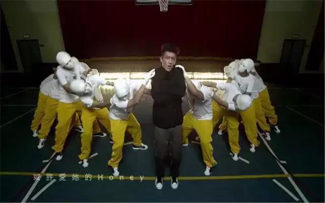 冠希哥虽然撕了女神，但我还是迷恋他