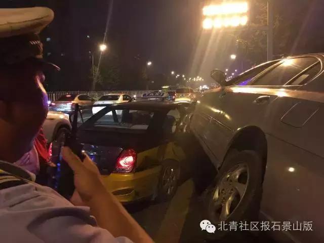 伊兰特过颠簸路面甩尾,伊兰特跑高速被追