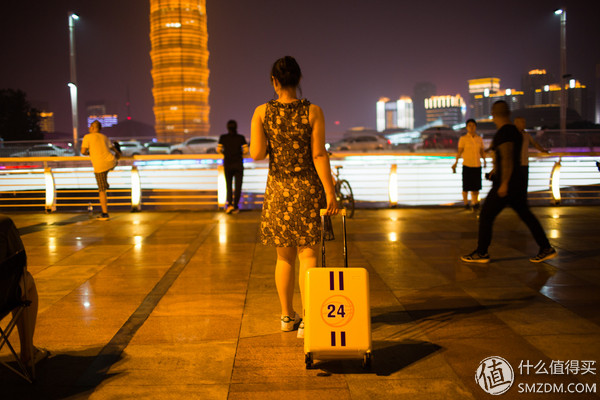 一次关于怀念的旅行--ONEBOX一个箱子科比定制版旅行箱