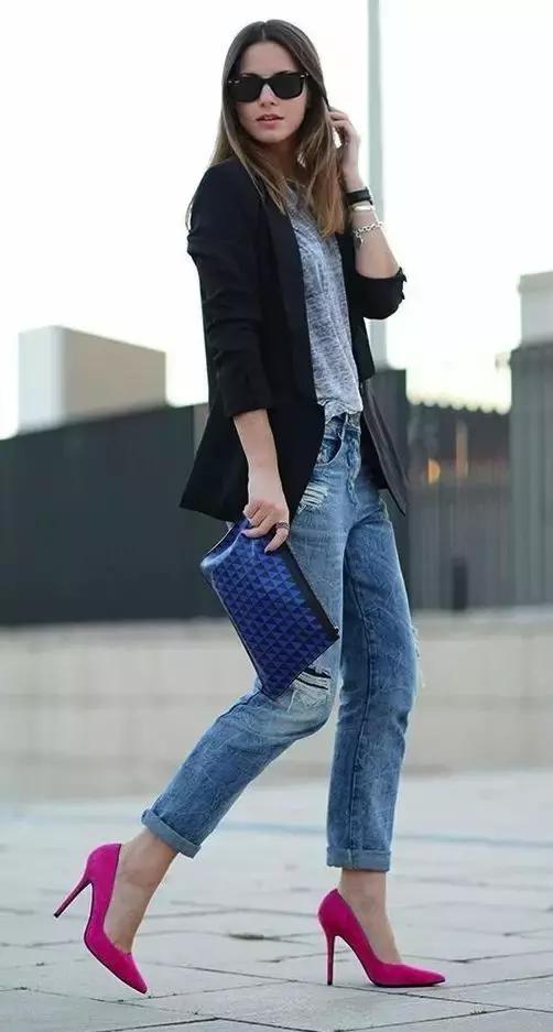 60岁阿姨都穿小白鞋，那我只好穿小粉鞋了