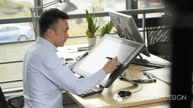 荣威2016rx5互联网自动版,荣威全新rx5模型