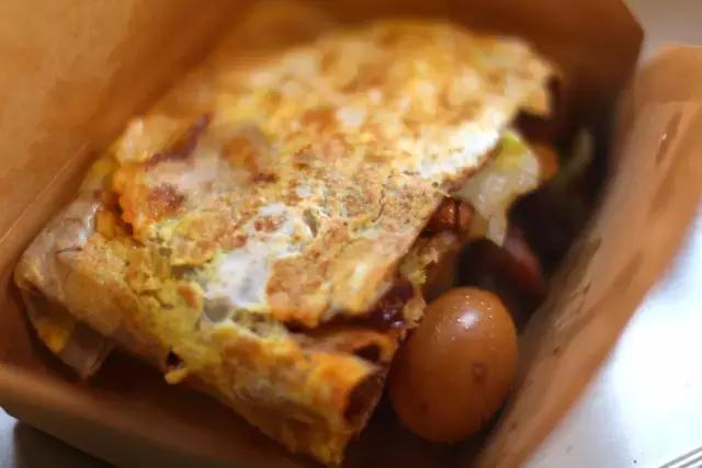 摊煎饼果子的技术视频,美国煎饼做法