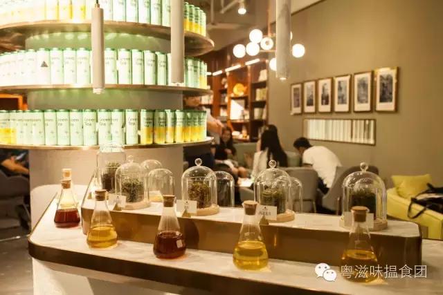 轻奢金x薄荷绿,原来你是这么一家茶饮店(文末教你刷我的卡
