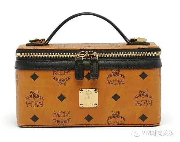 最新明星们背什么款式的包,女明星背的休闲包同款