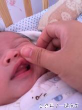 新生儿生理异常卡通图,新手妈妈必须知道的表现