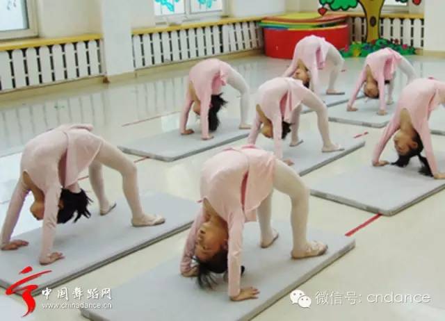 如何上好少儿舞蹈的第一节,舞蹈的第一节课学什么