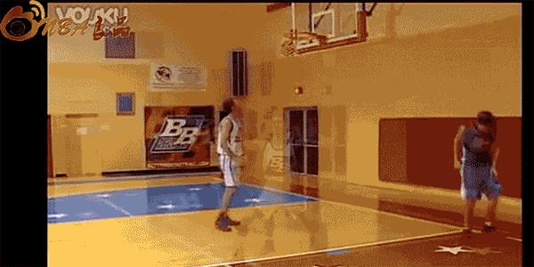 打球教学新手入门10岁,怎样学会打球脚步