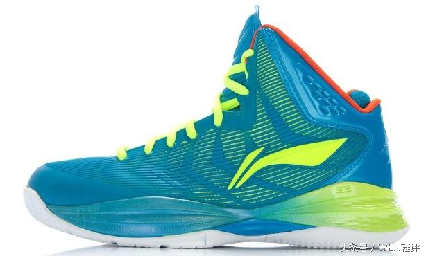 李宁篮球鞋碳板防滑减震,李宁篮球鞋包裹好耐磨减震