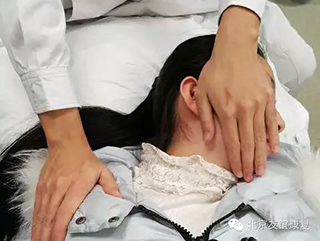 歪嘴改善动作,歪嘴巴治疗方法图片视频播放