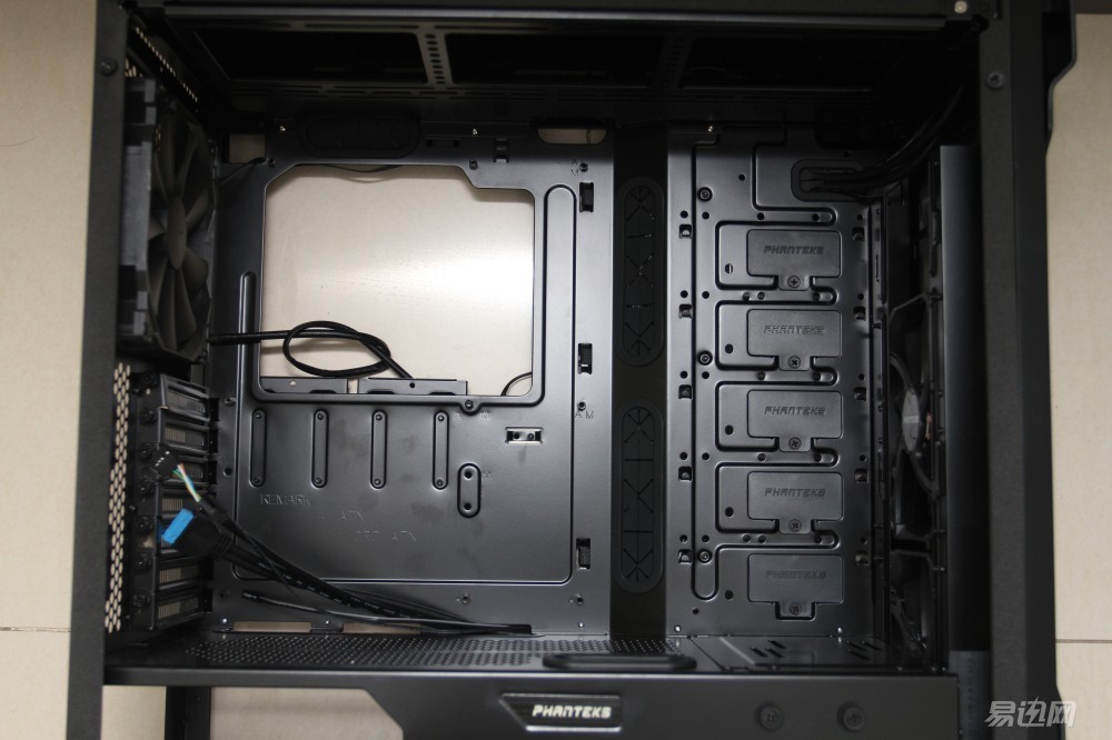 追风者515机箱可以装大主板吗,华擎b150装nvme