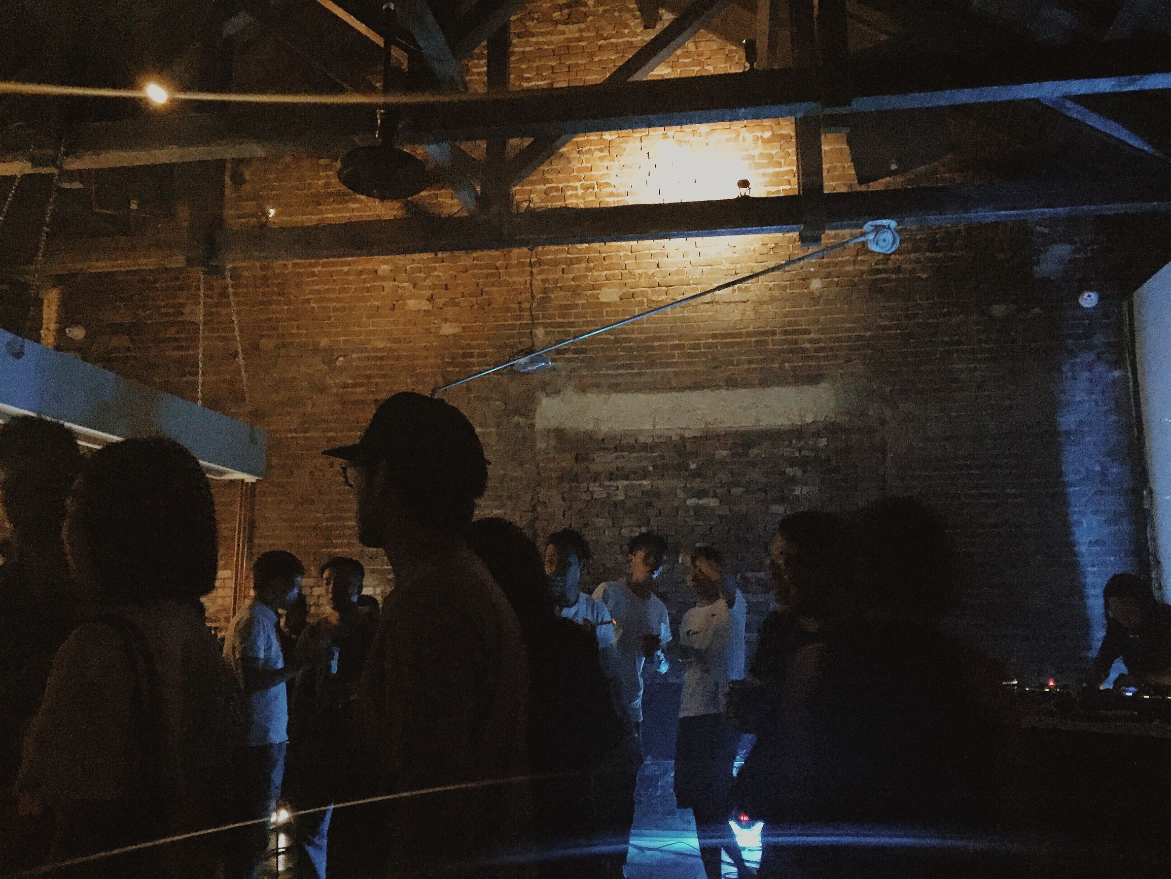 #ZeakoRadio如何度过一个不尴尬不无聊的深夜电趴