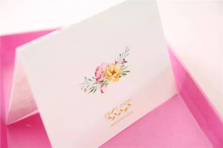 这张婚礼请柬有“毒”,还不速来围观!