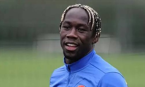 梅西十大奇葩表现,梅西新发型遭吐槽