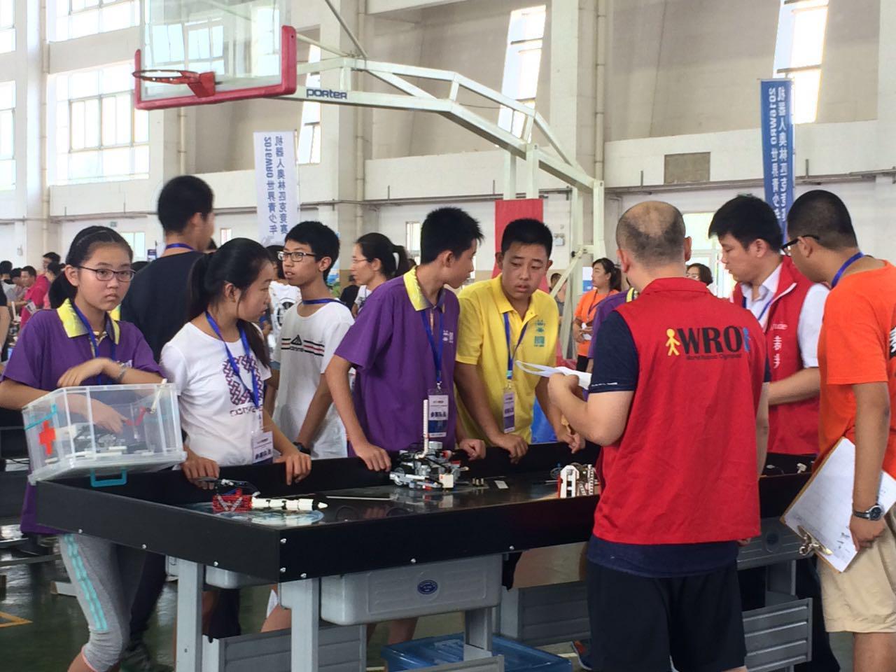 承德6只队伍晋级奥林匹克机器人全国赛