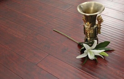 全屋通铺复合地板的好坏,如何区分实木复合地板的好坏