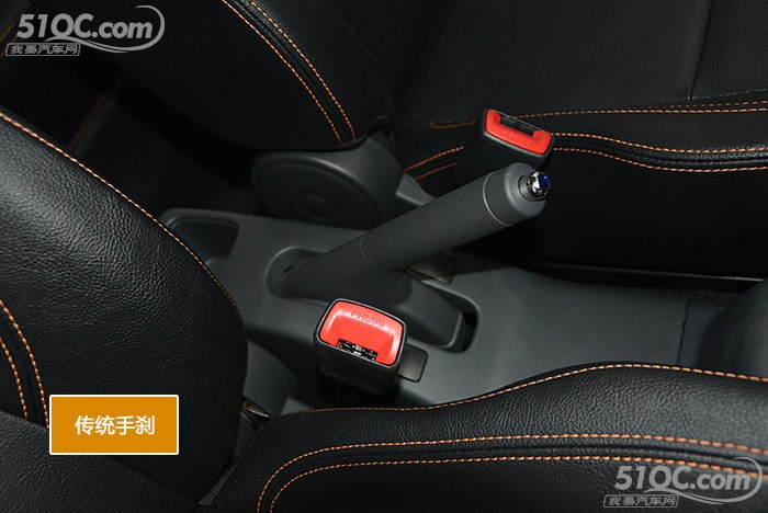 铃木雨燕酷玩版汽车试驾,铃木雨燕1.5手动酷玩版