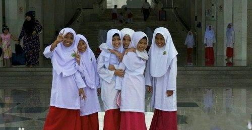 校服各国大比拼,我国校服大比拼