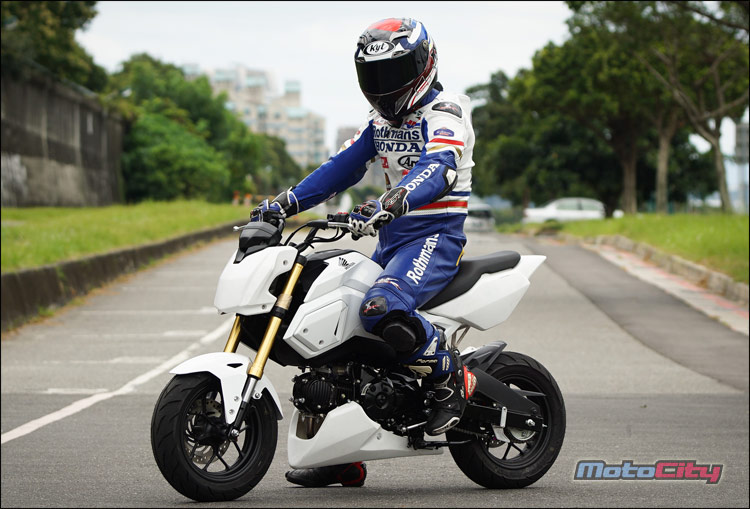 本田hr-v2023款1.5试驾,本田hrv1.5t麋鹿测试