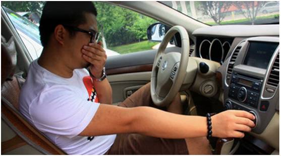 10多年车内有异味怎么去除,夏天汗水多怎样去除车内的异味