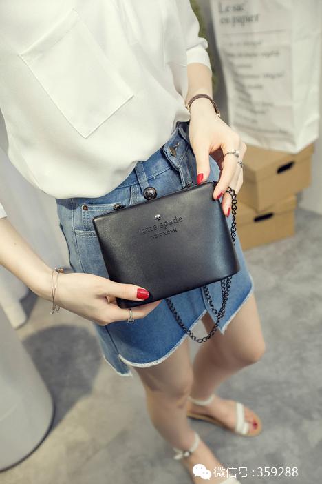 时尚休闲背哪款包,适合四十多女士背的大气好看包