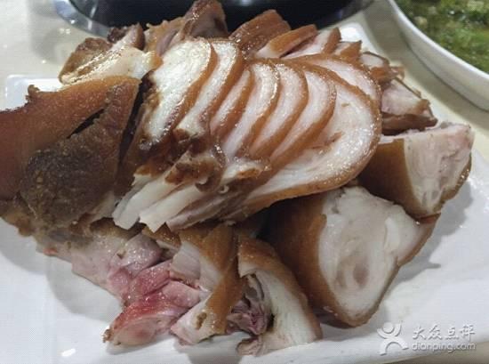 南宁第一家脆皮猪脚,南宁米马河木桶猪脚