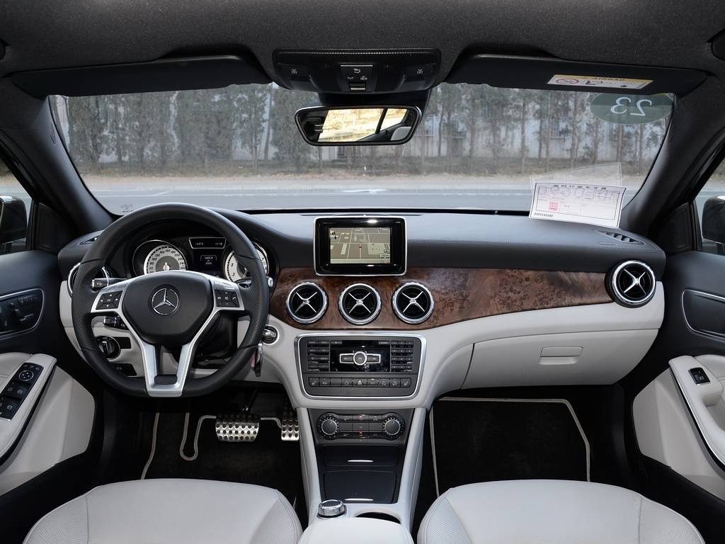 奔驰gla260,试驾奔驰gla45