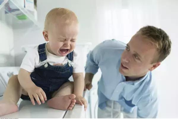 宝宝一直哭各种方法都试遍了,宝宝哭着闹着怎么办