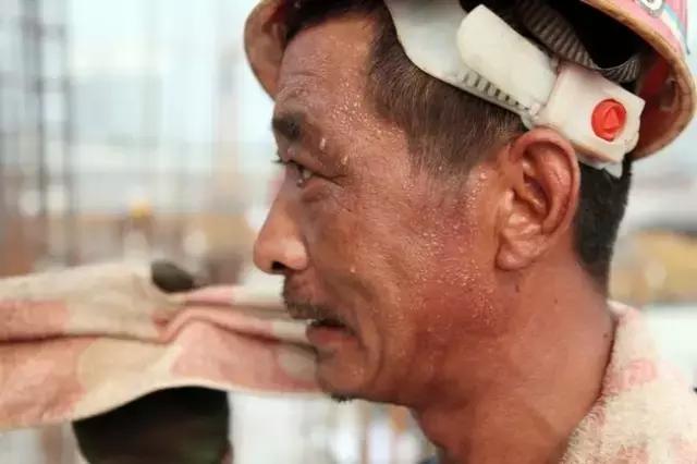 阳光狠毒，他们很美！清凉衡阳城，致敬高温工作者！