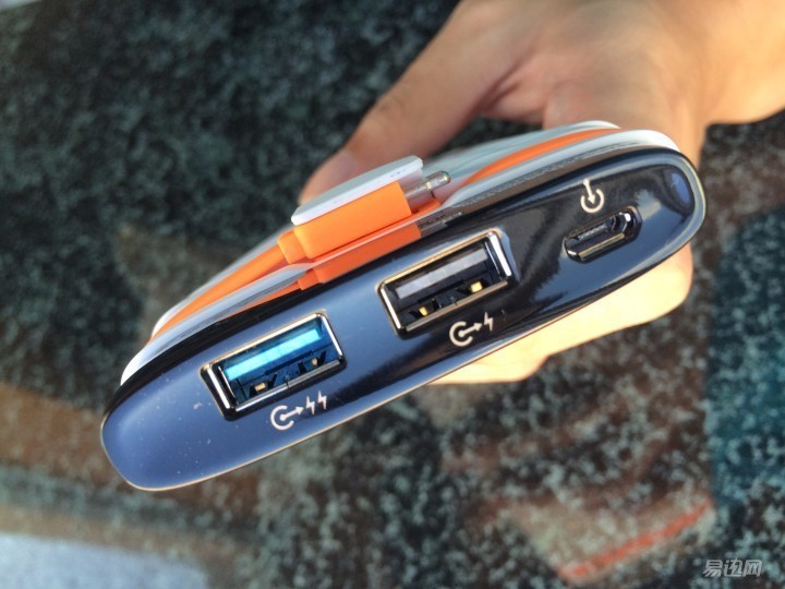 卡格尔QC8，能双向快充的“聚”无霸