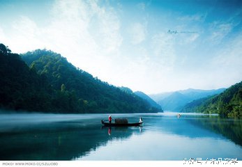 淡淡清江，记忆深九重