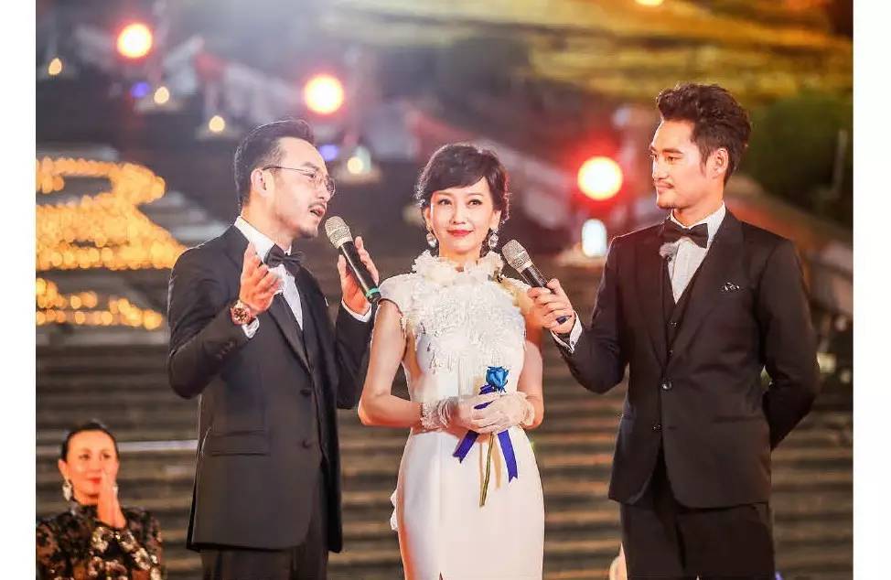 不老女神赵雅芝登台,不老女神赵雅芝访谈