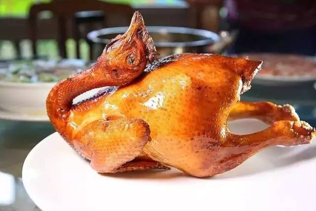 唔使搵啦！人均40元连电视台著名主持人都Hold唔住过来搵食