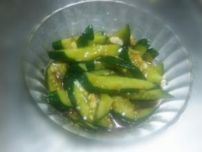 凉拌黄瓜冰箱一个晚上才入味,凉拌黄瓜一般腌制多久吃才入味