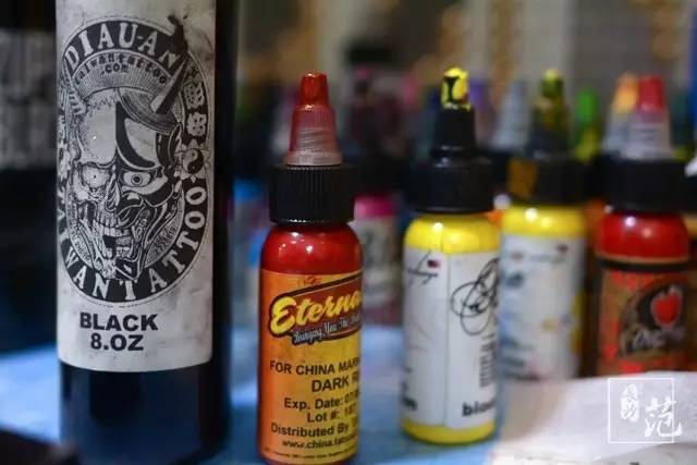 纹身师与绘画艺术,他是纹身师