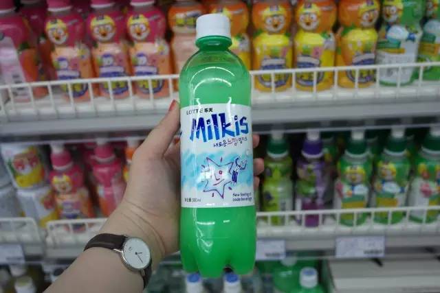 韩国进口乐天扁桃仁夹心巧克力,韩国进口乐天巧克力打糕派