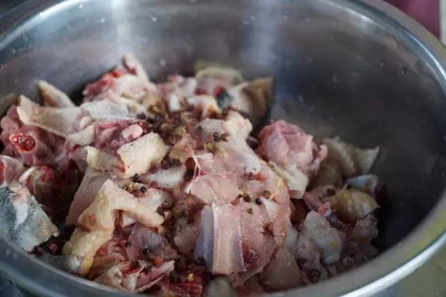 云南美食酸菜红豆猪脚,宾川县酸汤猪脚