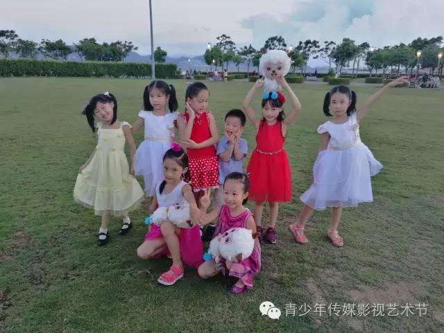 看这里!哇咔咔《南山区形象宣传片》之友情出演篇