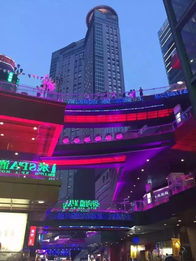 看虎狼之师如何在国际庄“*欢寻**作乐”|勒泰中心副总