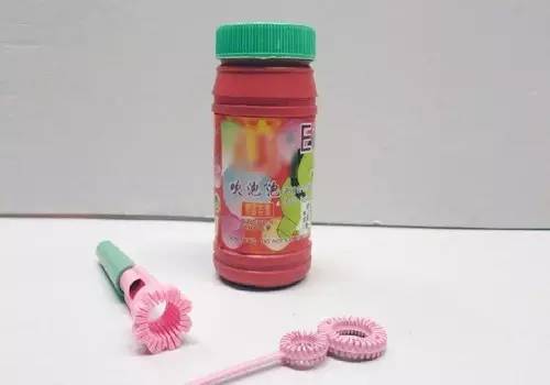 泡泡水对宝宝有害吗,给孩子买泡泡